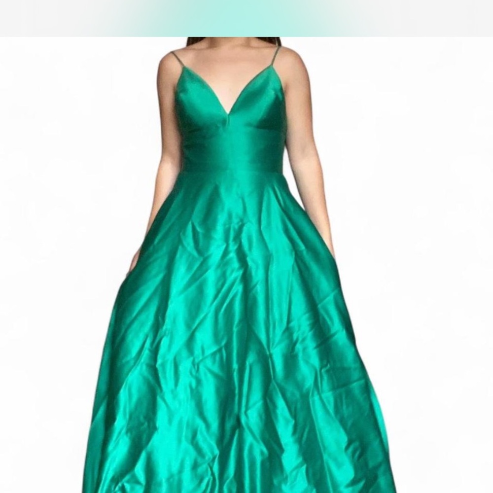 Elegant Green Evening Gown